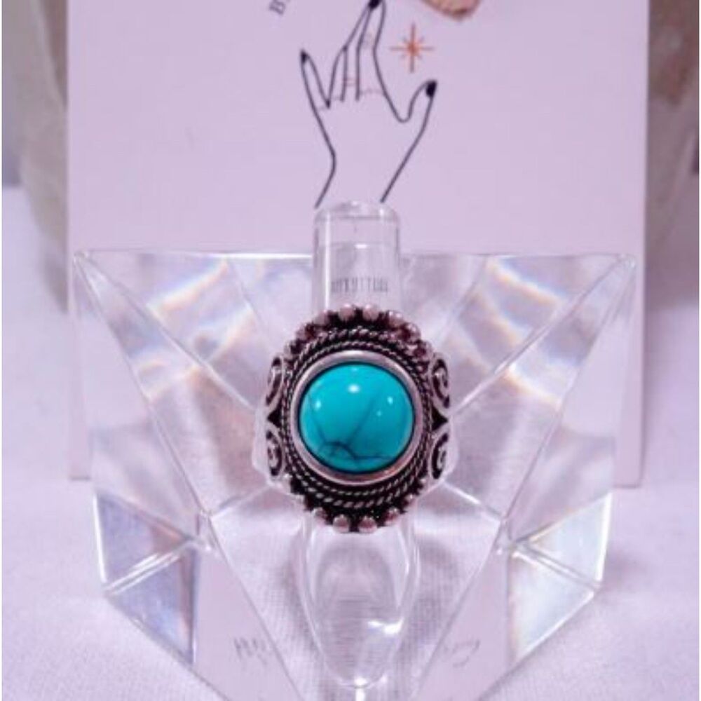 Urban Outfitters Women's Southwestern Turquoise Statement Ring Sz 7 NWT 35